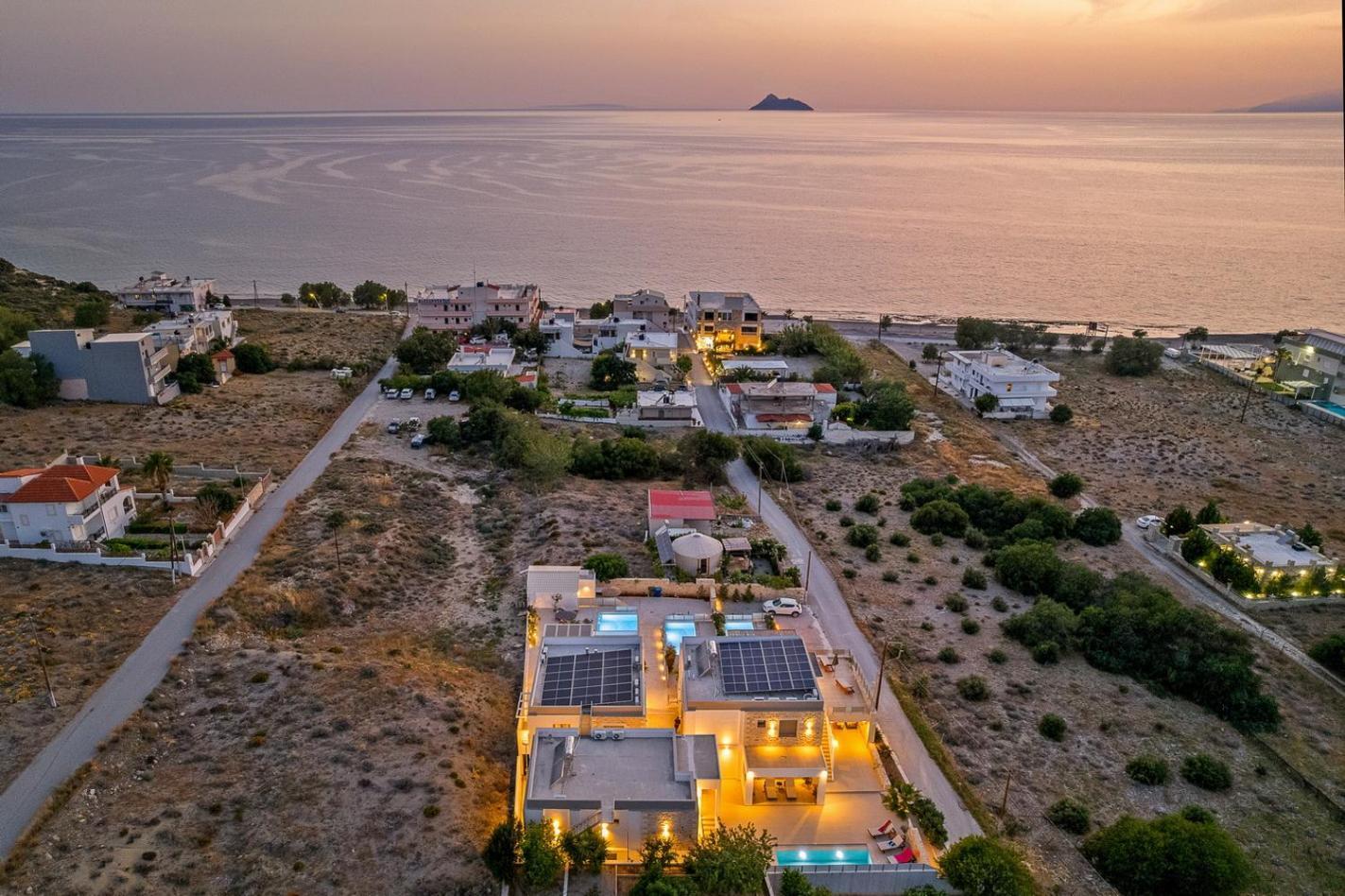 Ammokrinos Luxury Homes,150M From The Beach Kalamaki (Heraklion) Exterior foto
